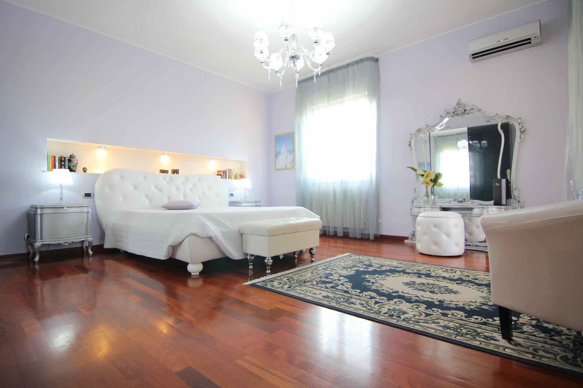 Bed and Breakfast Il Giardino Delle Jacaranda Тальзано Экстерьер фото